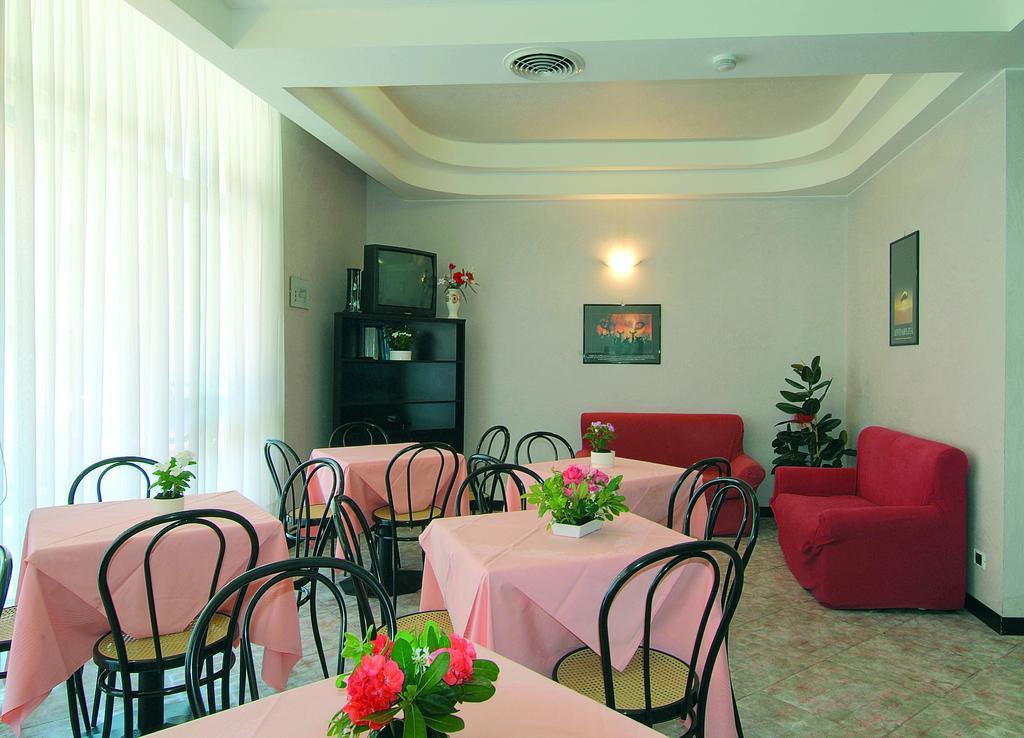 Hotel Residence Margherita Торторето Экстерьер фото