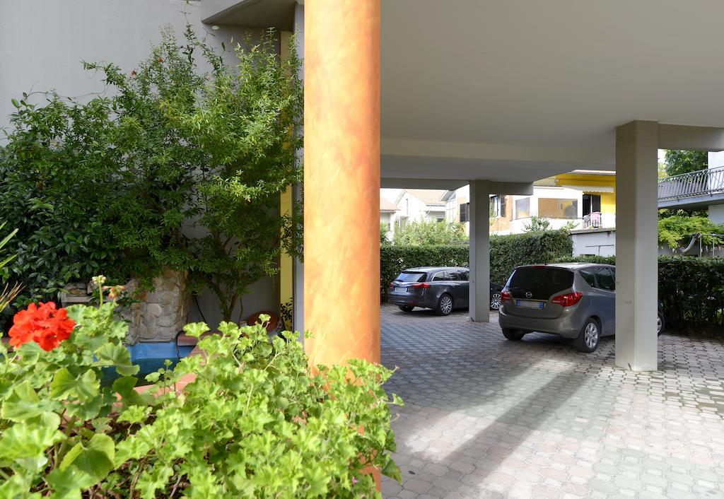 Hotel Residence Margherita Торторето Экстерьер фото
