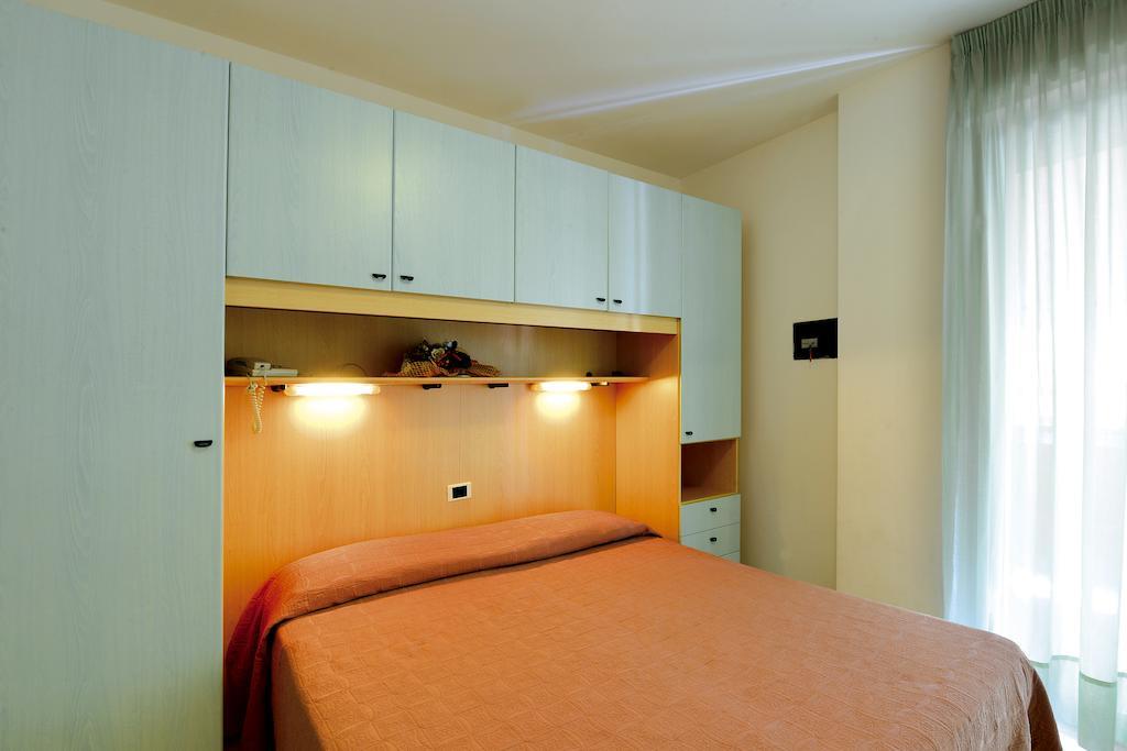 Hotel Residence Margherita Торторето Номер фото